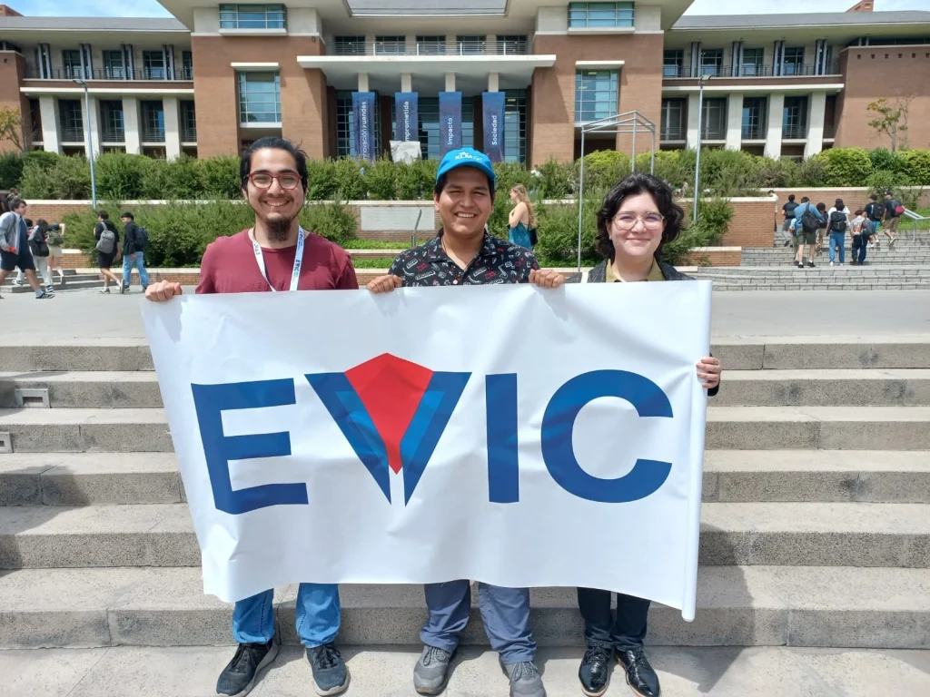 Estudiantes de la Facultad de Ingeniería UAH en la EVIC 2025.